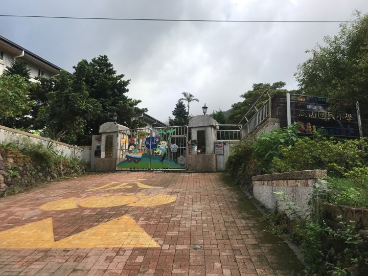 9987DBD7-7C2C-428C-B887-8226EB9C712B