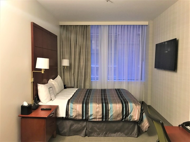 60211130-7B9C-4782-8B73-535007BD664B